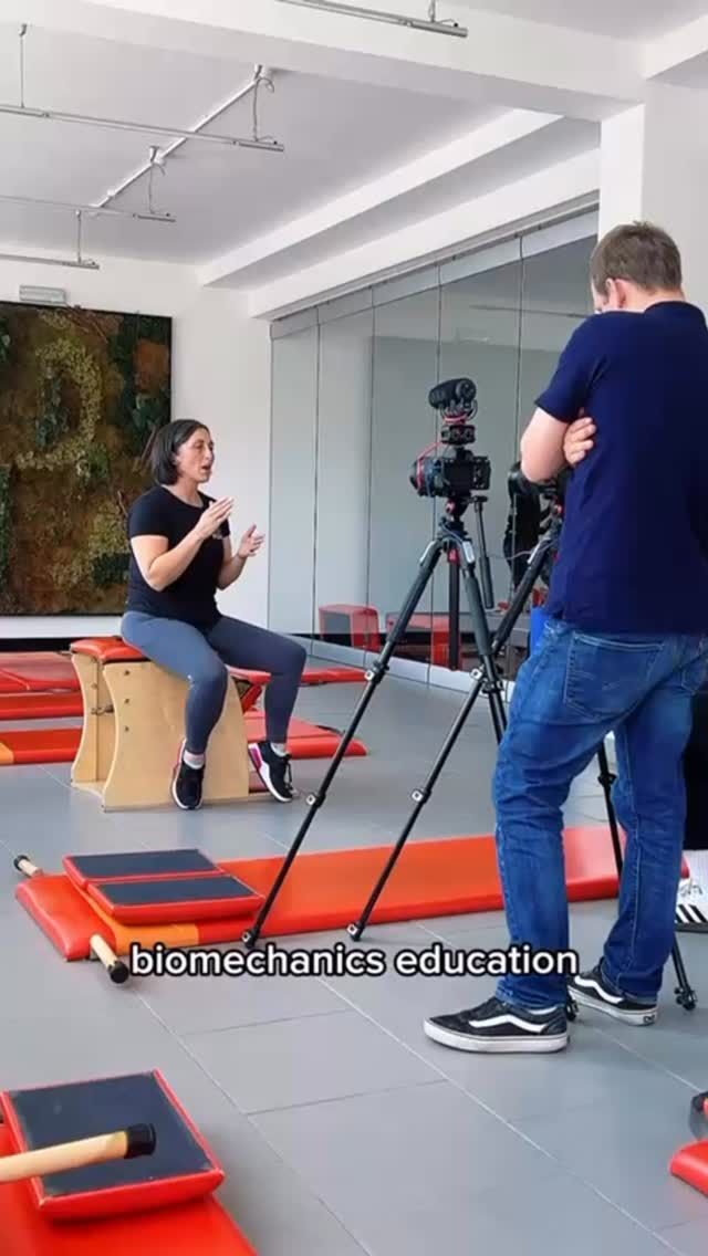 ✨ Big news ✨
Amy Kellow is now a Biomechanics Education Ambassador! 💥Why does this matter for Pilates?
Because when we bring biomechanics into the studio, we:
👉 Understand how bodies really move
👉 Spot the small details that make a huge difference
👉 Adapt Pilates so it’s safe, effective, and powerful for everybodyPilates already gives us the system.
Biomechanics gives us the science.
Together – they help us teach with more clarity, confidence, and care.This is the start of something exciting… 💫#EverybodyPilates #BiomechanicsEducation #PilatesProfessionals #classicalpilates #alwayslearning #biomechanics